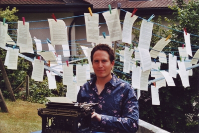 Claudio Zemp bei der Gartenarbeit